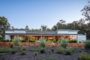 Kaya Lombo I Private Properties Yallingup Siding